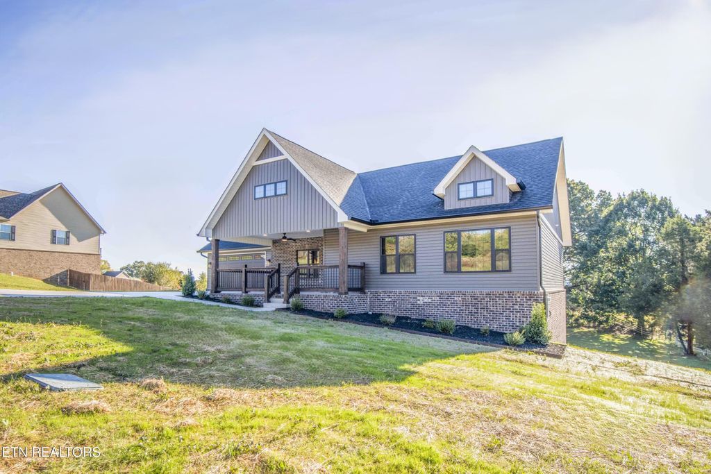 Photo of 116 Duseth Drive, Sweetwater, TN 37874 (MLS # 1268517)