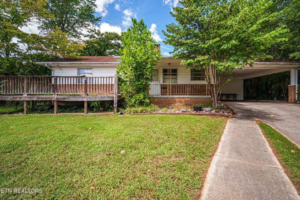 Photo of 118 Venus Rd, Oak Ridge, TN 37830 (MLS # 1313739)