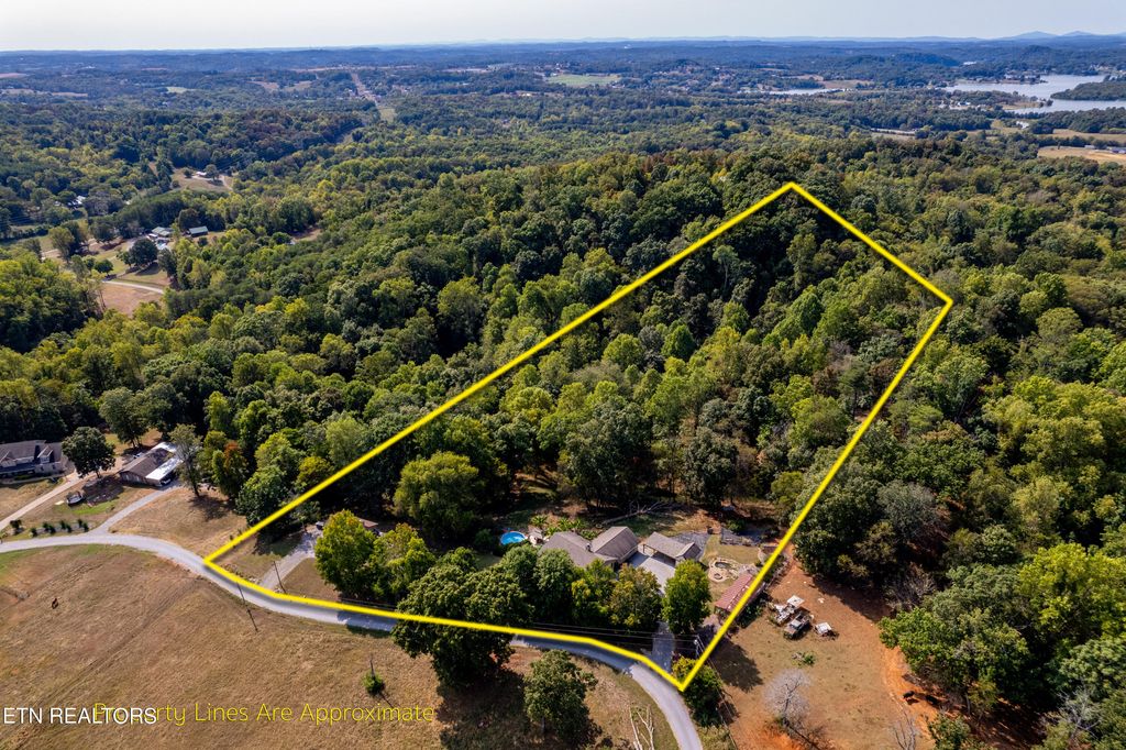 Photo of 4494 Countryside W, Friendsville, TN 37737 (MLS # 1276211)