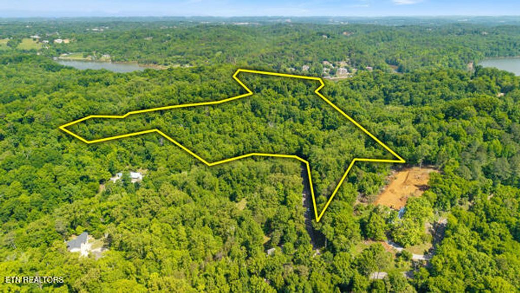 Photo of 2050 Jones Bend Rd, Louisville, TN 37777 (MLS # 1338370)