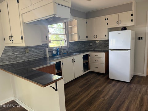 Tiny photo for 210 Snow Lane, Harriman, TN 37748 (MLS # 1356237)