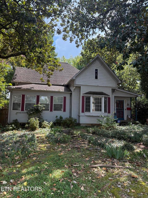 Photo of 922 Chickamauga Ave, Knoxville, TN 37917 (MLS # 1356211)