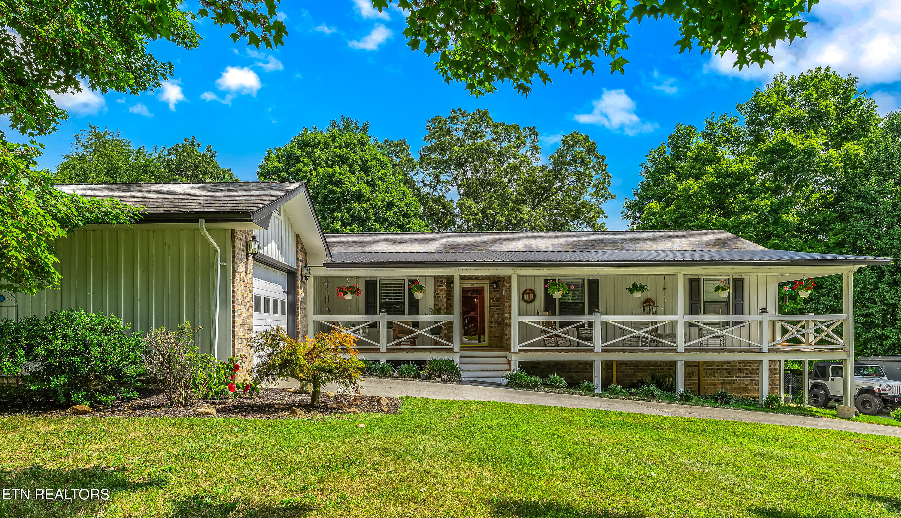 1038 Valley View Circle