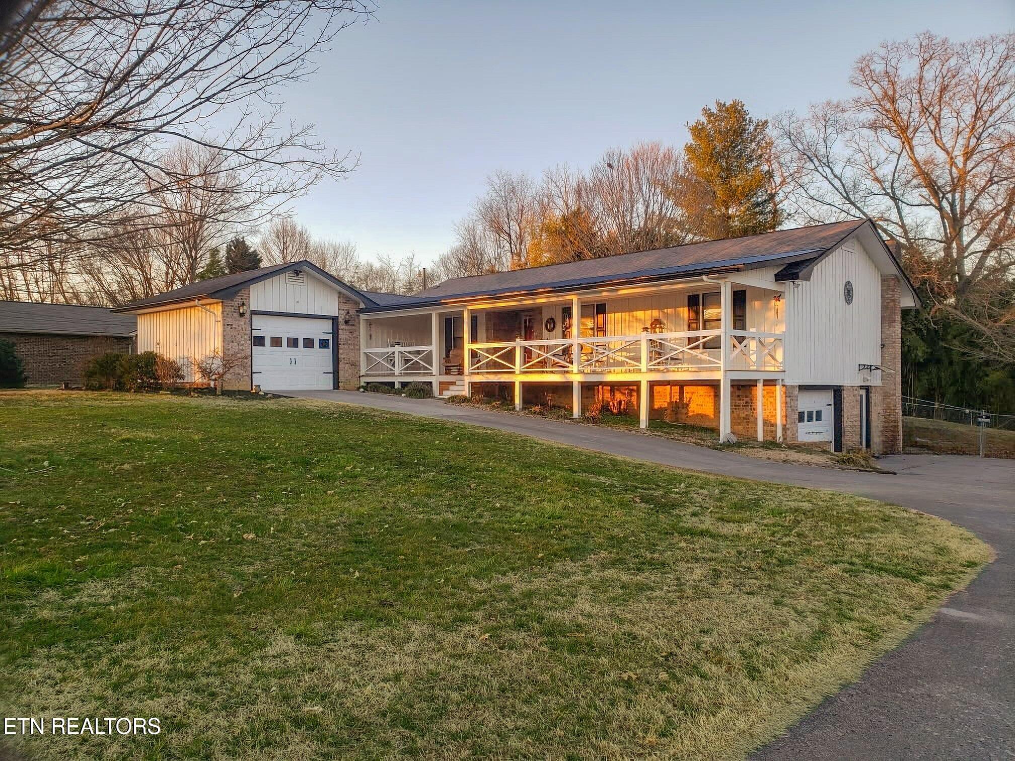 1038 Valley View Circle