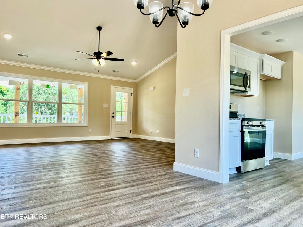 Photo of 104 Meadow Lane, Vonore, TN 37885 (MLS # 1293643)