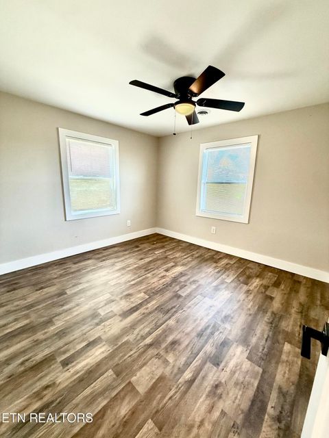 Tiny photo for 1717 Opal St, Jefferson City, TN 37760 (MLS # 1330205)