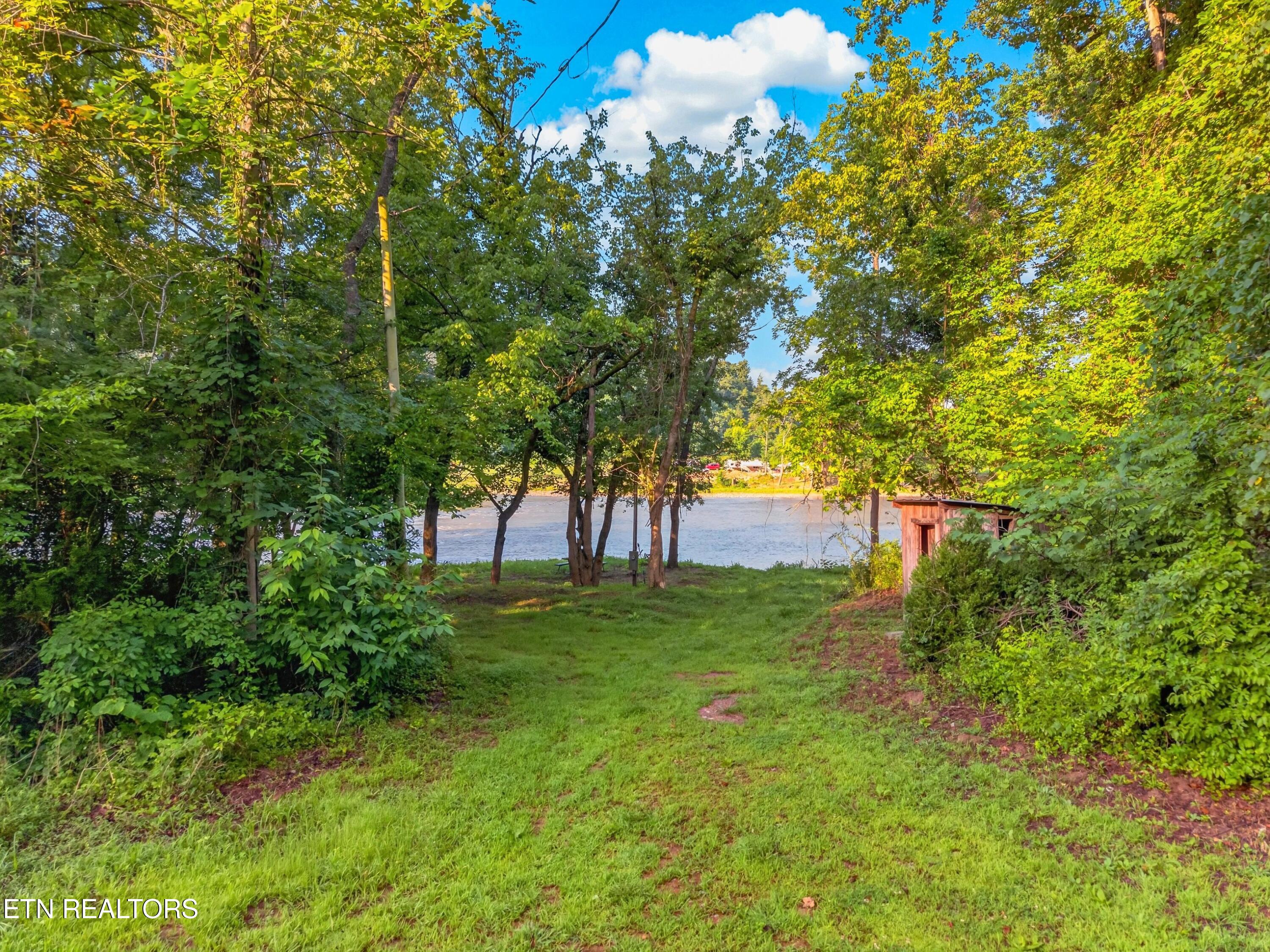 3893 E Hwy 25-70