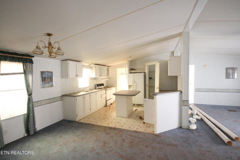 Tiny photo for 526 Anderson Road Rd, Sweetwater, TN 37874 (MLS # 1319769)