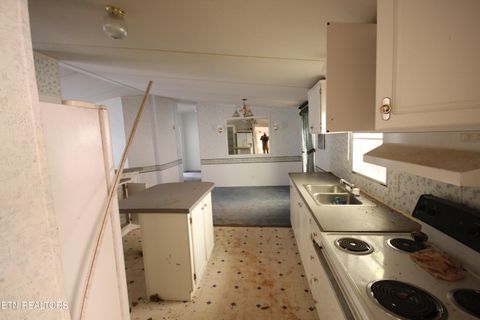 Tiny photo for 526 Anderson Road Rd, Sweetwater, TN 37874 (MLS # 1319769)