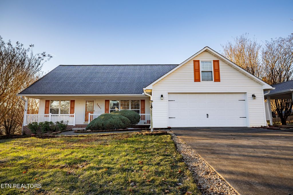 Photo of 2861 Rhett Butler Drive, Louisville, TN 37777 (MLS # 1286324)