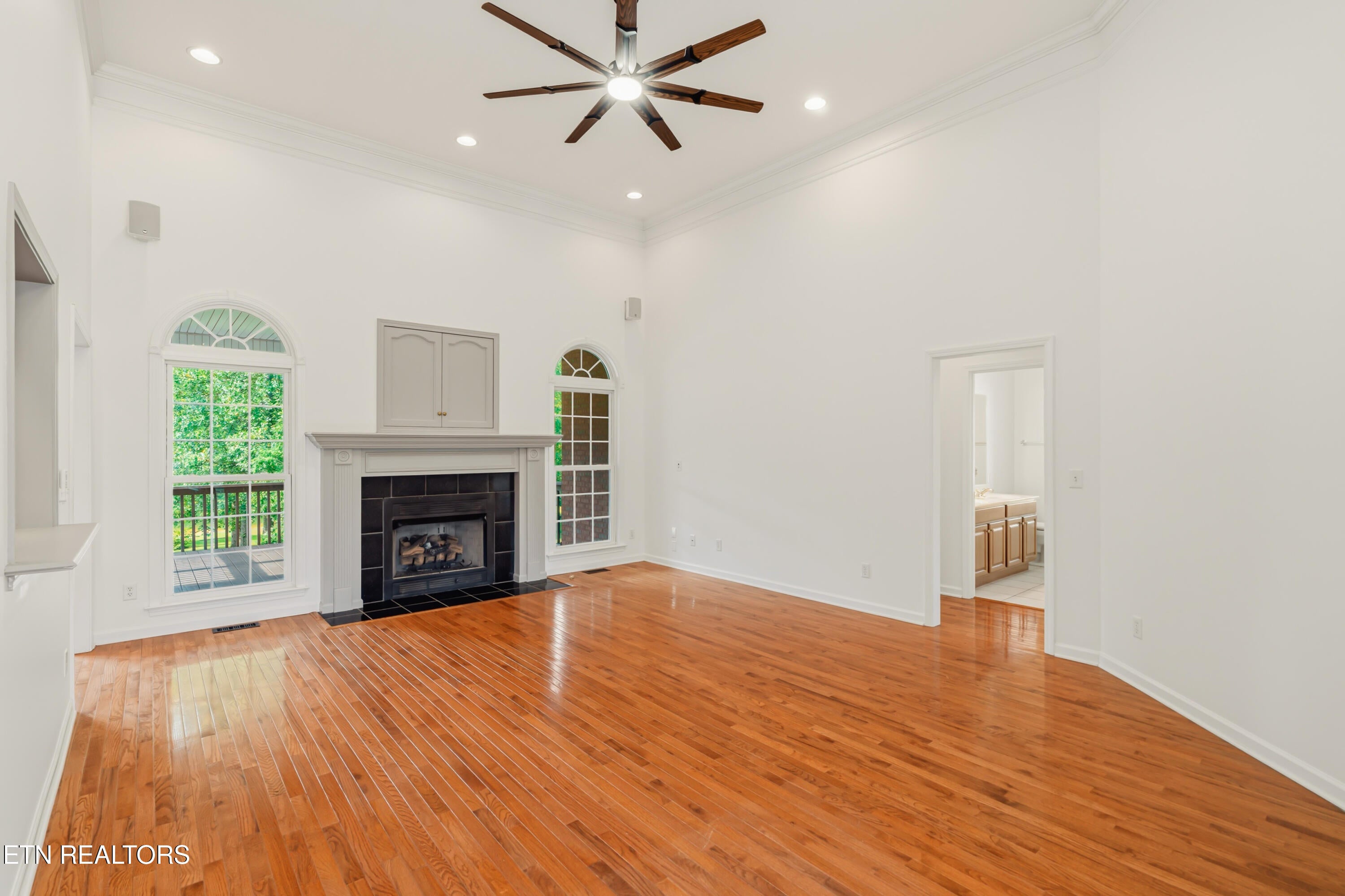 267 Paradise Lane