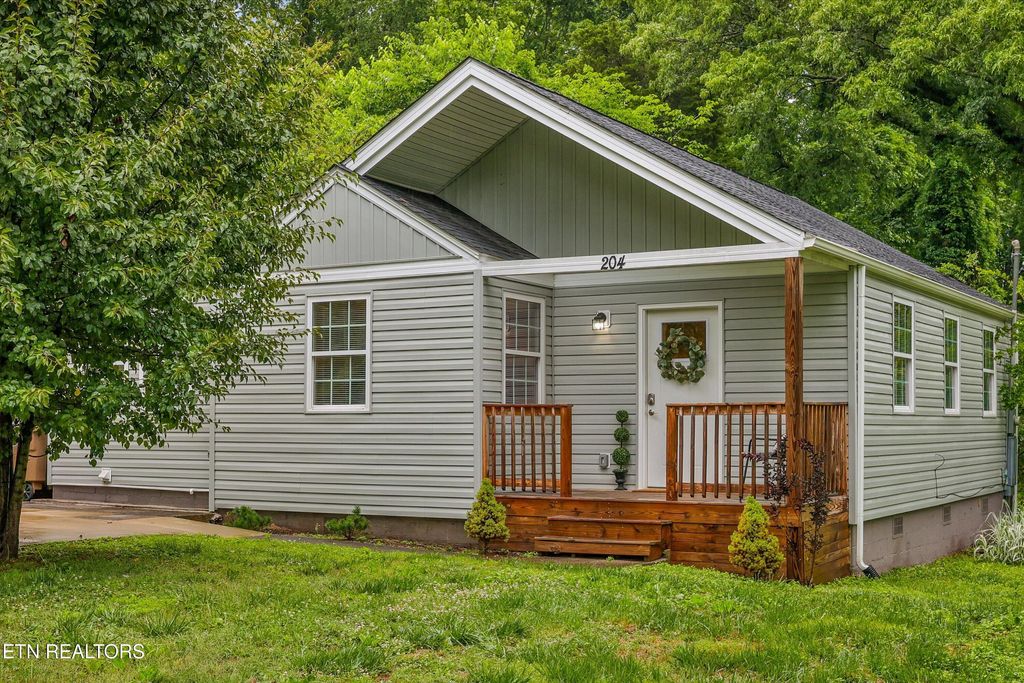 Photo of 204 N Bellemeade Ave, Knoxville, TN 37919 (MLS # 1323196)