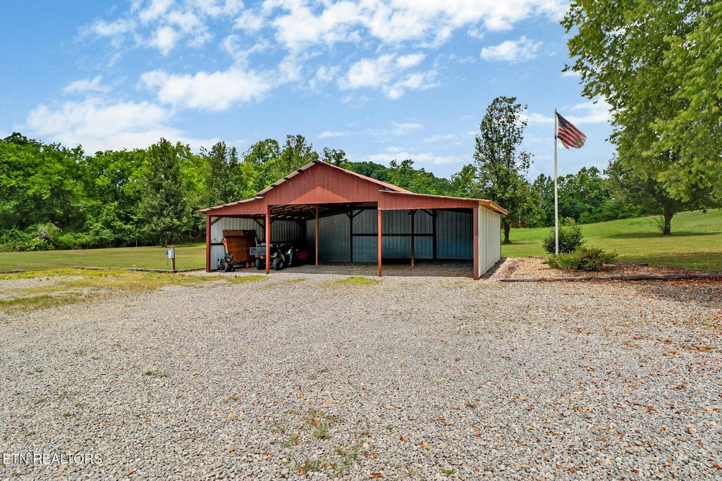 Photo of 106 Wolf Creek Rd, Kingston, TN 37763 (MLS # 1306924)