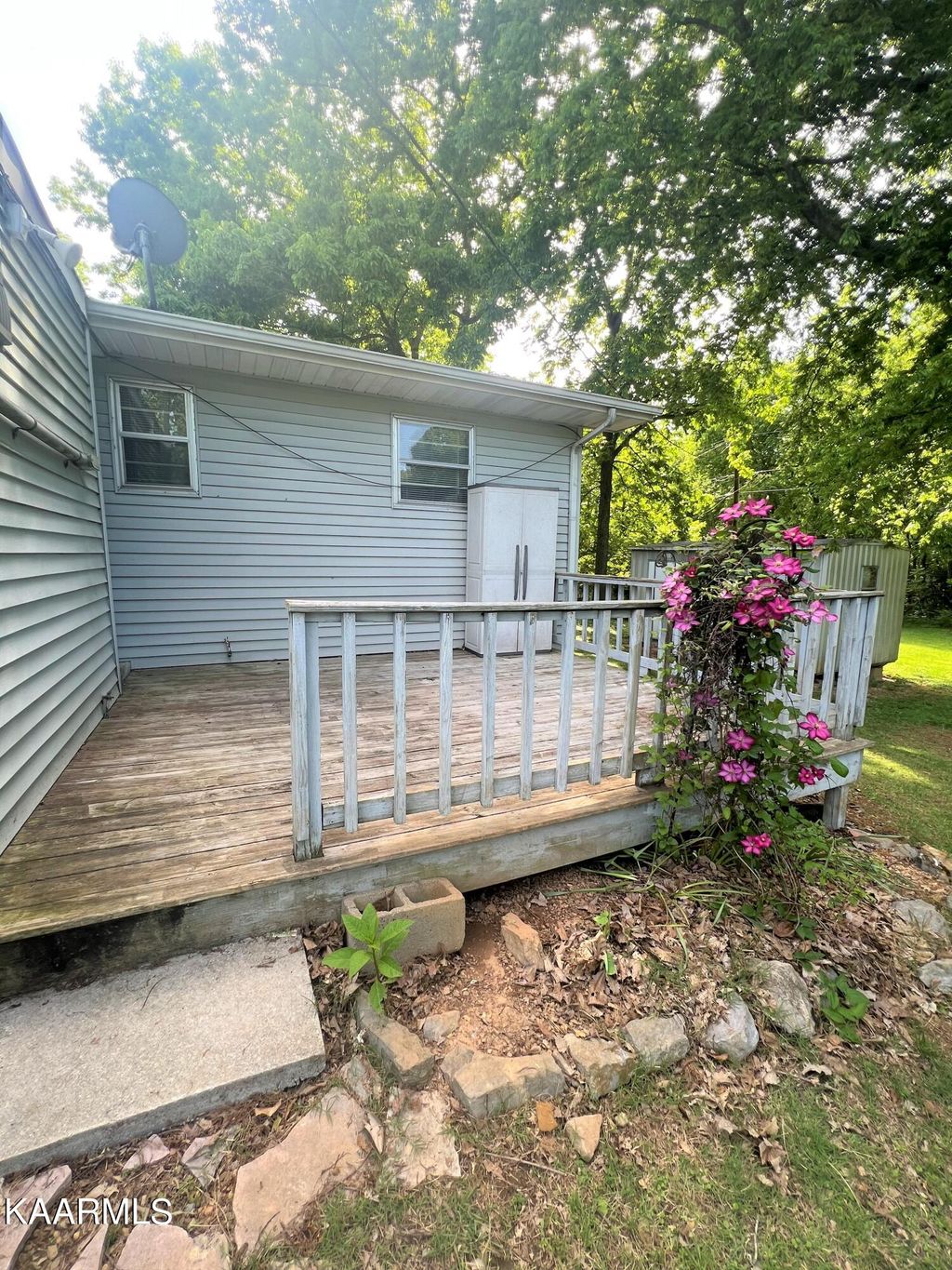 Photo of 635 Garfield St, Alcoa, TN 37701 (MLS # 1227042)