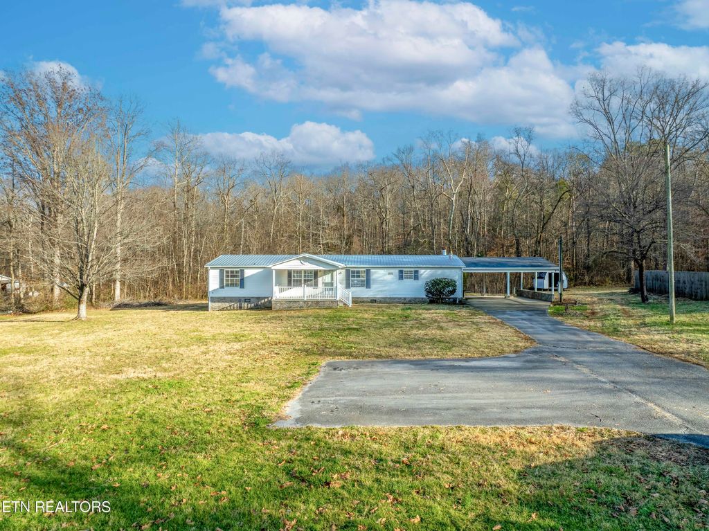 Photo of 300 Carson Springs Rd, Newport, TN 37821 (MLS # 1327543)