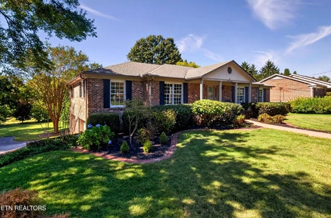 Photo of 717 Kempton Rd, Knoxville, TN 37909 (MLS # 1357545)