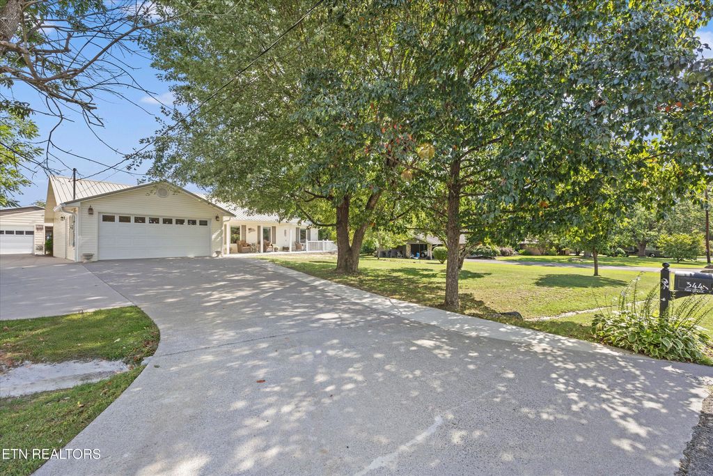 Photo of 344 Park View Circle, Pigeon Forge, TN 37863 (MLS # 1313630)