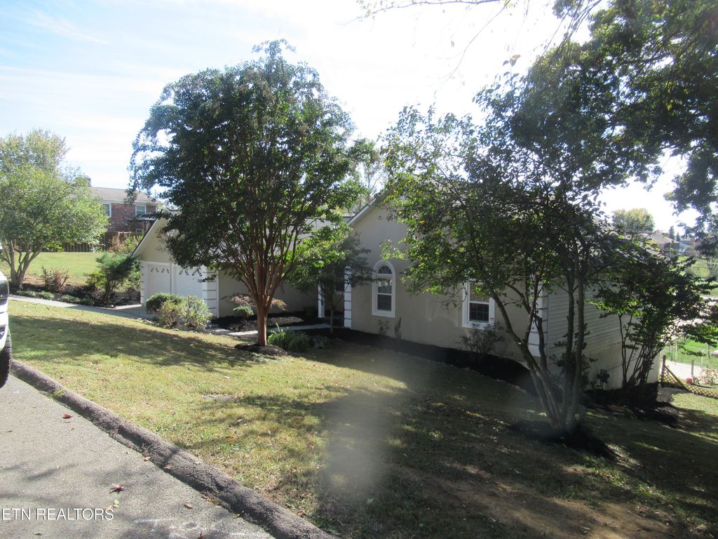 Photo of 7905 Whitcomb Rd, Powell, TN 37849 (MLS # 1319246)