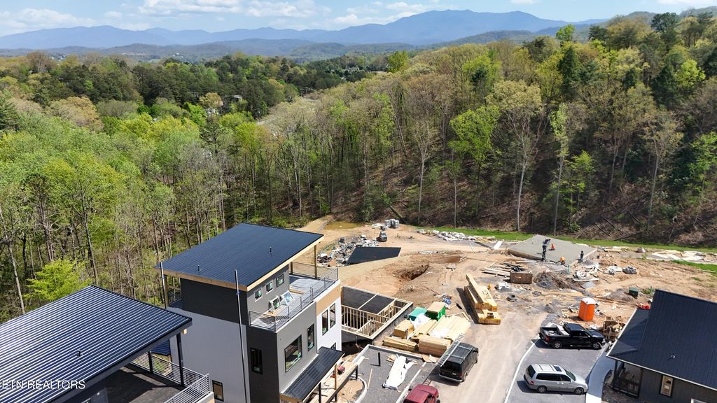 Photo of 2939 Tipi Way, Pigeon Forge, TN 37863 (MLS # 1301741)