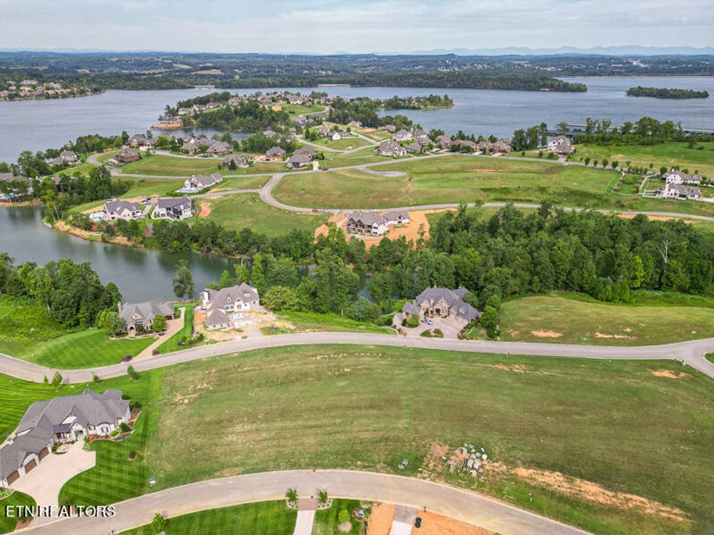 Photo of 470 Commodore Drive, Lenoir City, TN 37772 (MLS # 1239057)