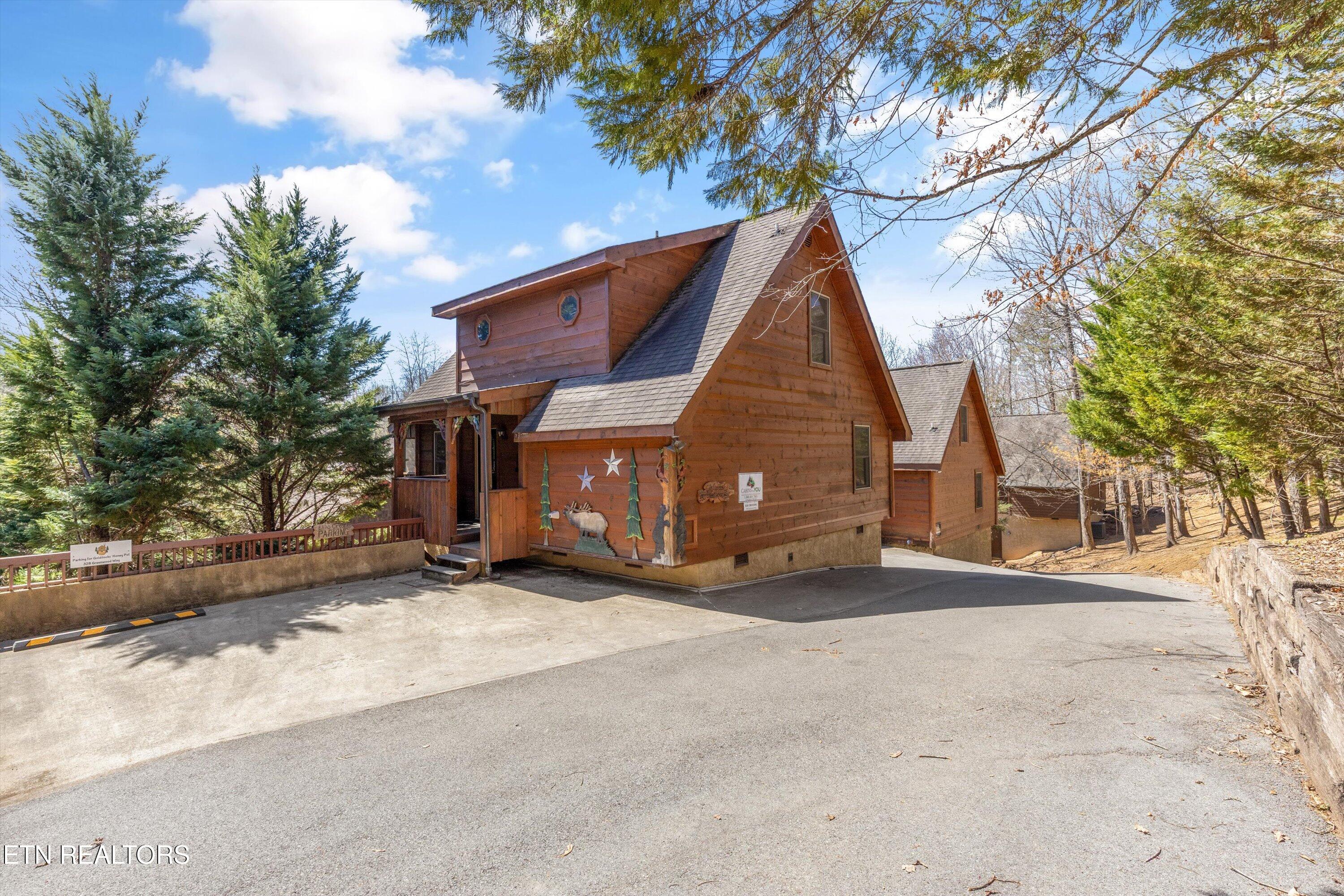 330 Greenwood Way