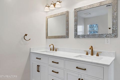 Tiny photo for 3901 S Lake Blvd, Knoxville, TN 37920 (MLS # 1324181)