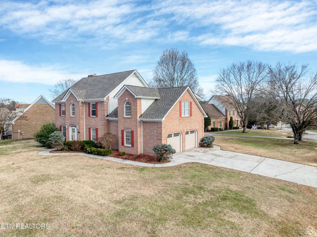 Photo of 3901 S Lake Blvd, Knoxville, TN 37920 (MLS # 1324181)