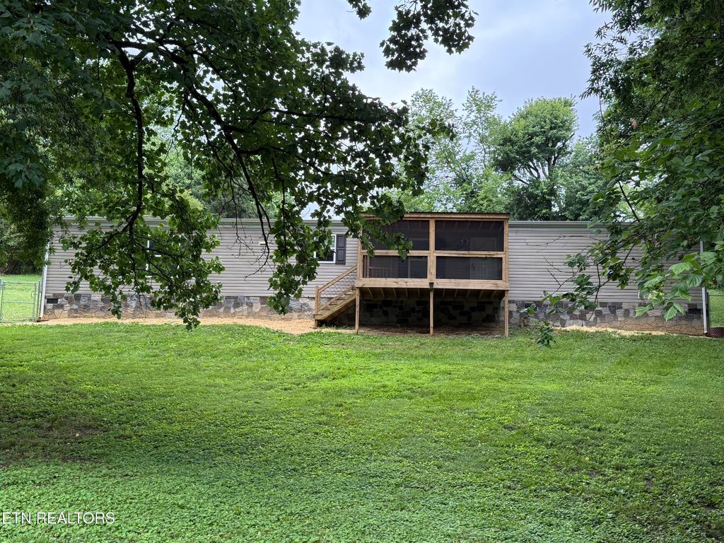 Photo of 2005 Neubert Rd, Knoxville, TN 37914 (MLS # 1344013)