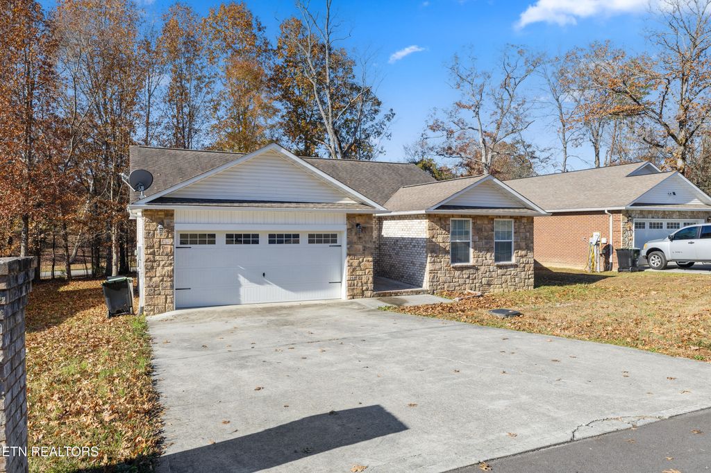Photo of 306 Joshua Landing Court, Seymour, TN 37865 (MLS # 1322190)