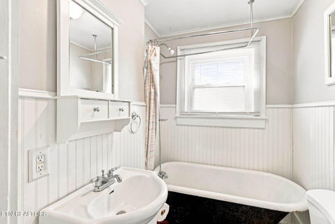 Tiny photo for 2304 Cecil Ave, Knoxville, TN 37917 (MLS # 1360386)