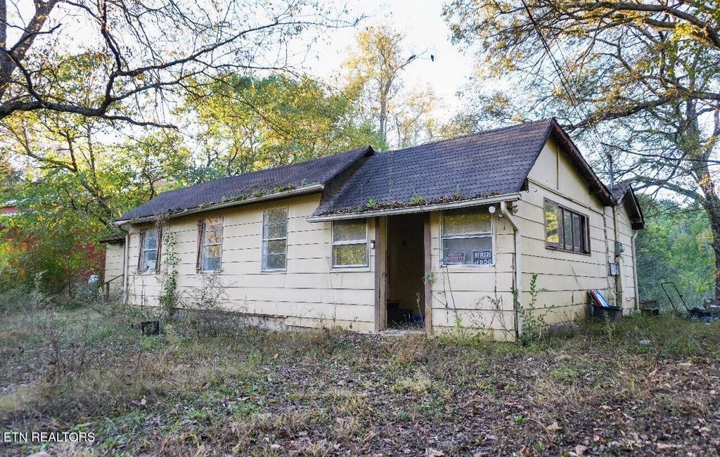 Photo of 673 Self Hollow Rd, Rockford, TN 37853 (MLS # 1319049)