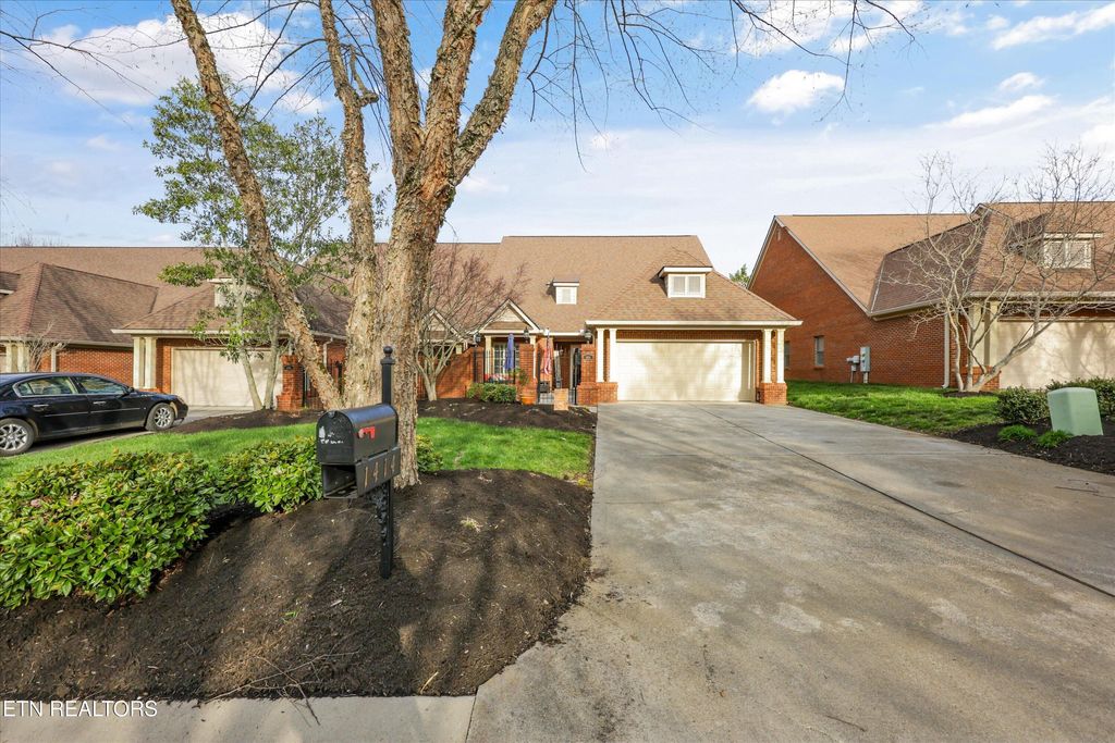 Photo of 1414 Cottage Glen Lane, Maryville, TN 37801 (MLS # 1332826)