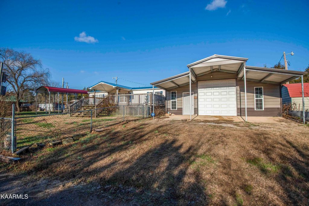 Photo of 157 Walleye Drive, New Tazewell, TN 37825 (MLS # 1220660)