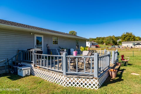 Tiny photo for 113 Cleveland Rd, Sweetwater, TN 37874 (MLS # 1359826)