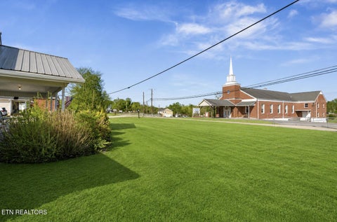 Tiny photo for 5012 Strawberry Plains Pike, Knoxville, TN 37914 (MLS # 1355476)