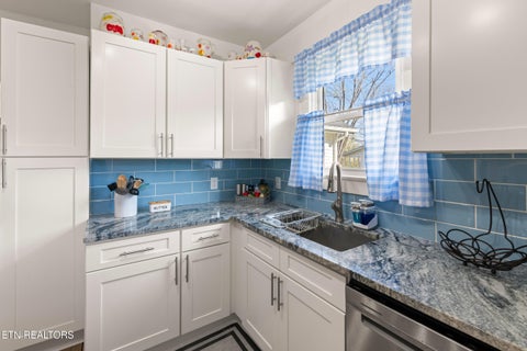 Tiny photo for 5012 Strawberry Plains Pike, Knoxville, TN 37914 (MLS # 1355476)