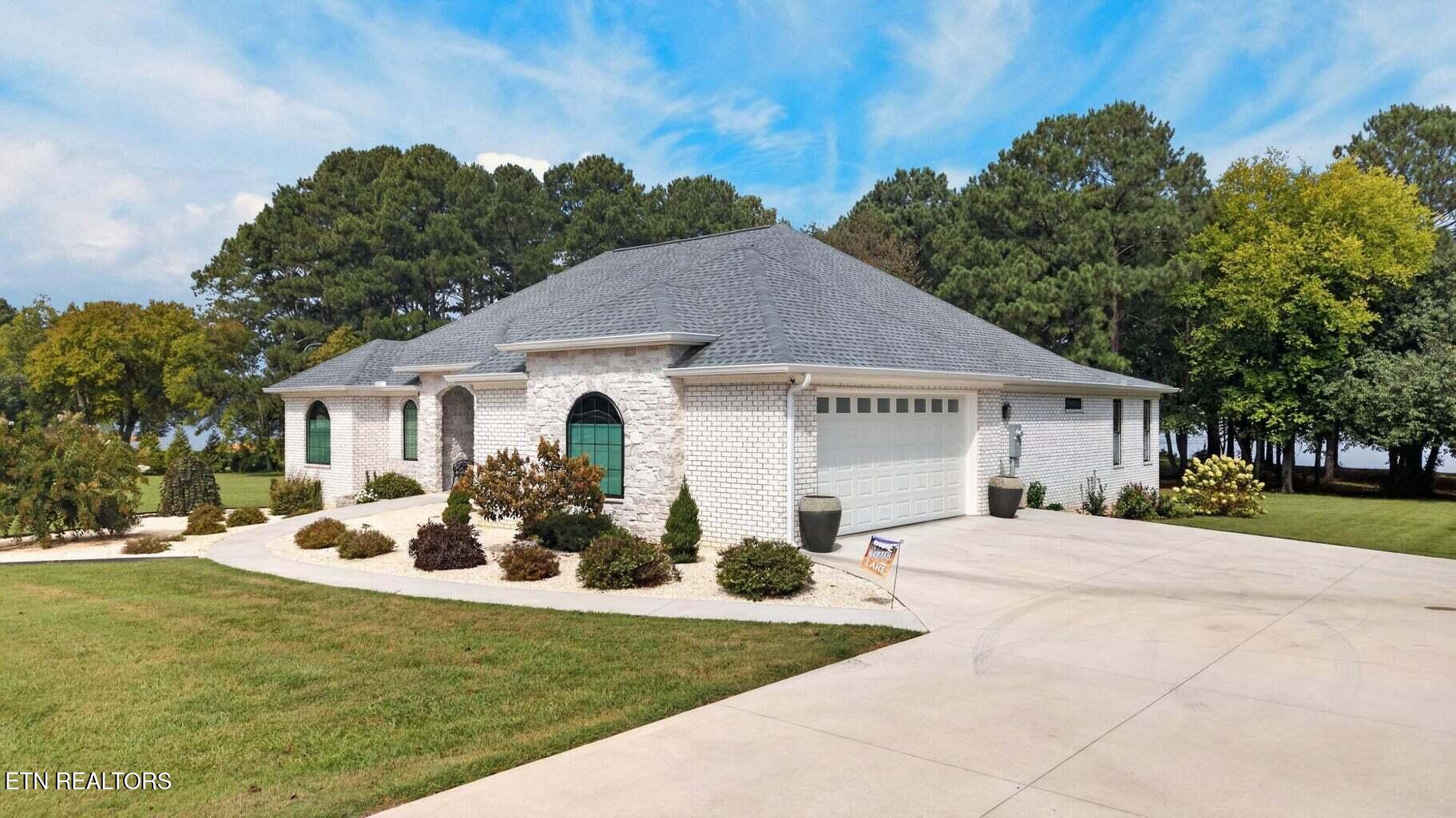 2460 Wild Pear Tr