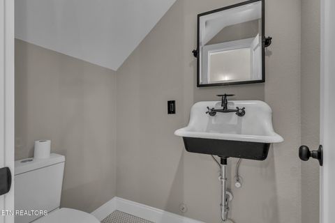 Tiny photo for 105 W Jackson Ave Ave #9, Knoxville, TN 37902 (MLS # 1326173)