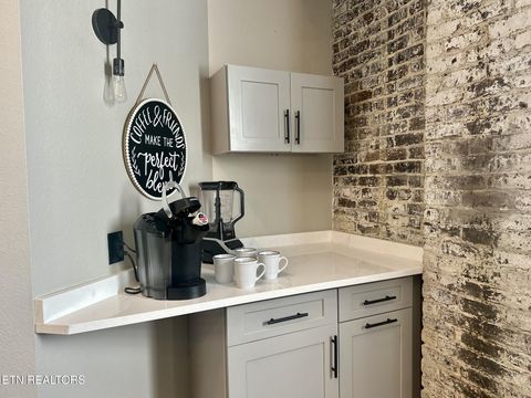 Tiny photo for 105 W Jackson Ave Ave #9, Knoxville, TN 37902 (MLS # 1326173)