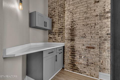 Tiny photo for 105 W Jackson Ave Ave #9, Knoxville, TN 37902 (MLS # 1326173)