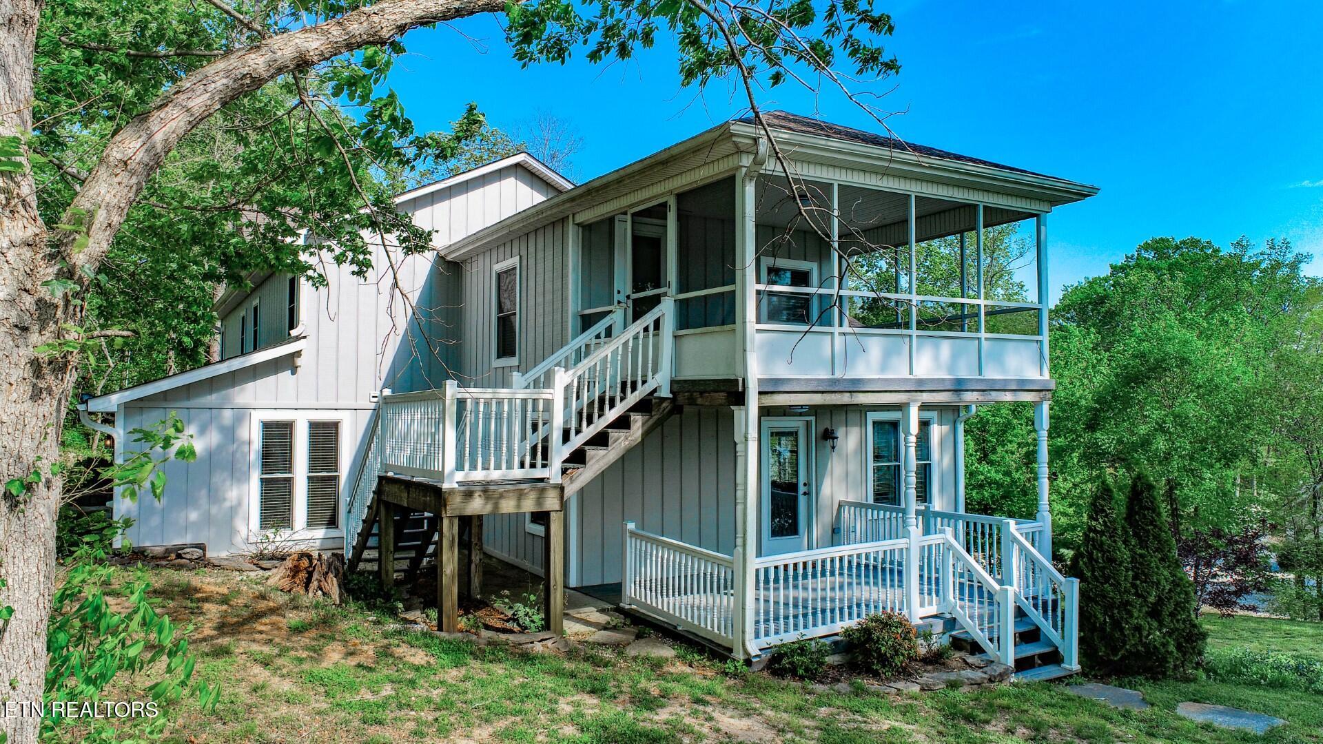 1121 Settlers Ln