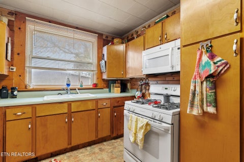 Tiny photo for 164 County Road 635, Athens, TN 37303 (MLS # 1360465)