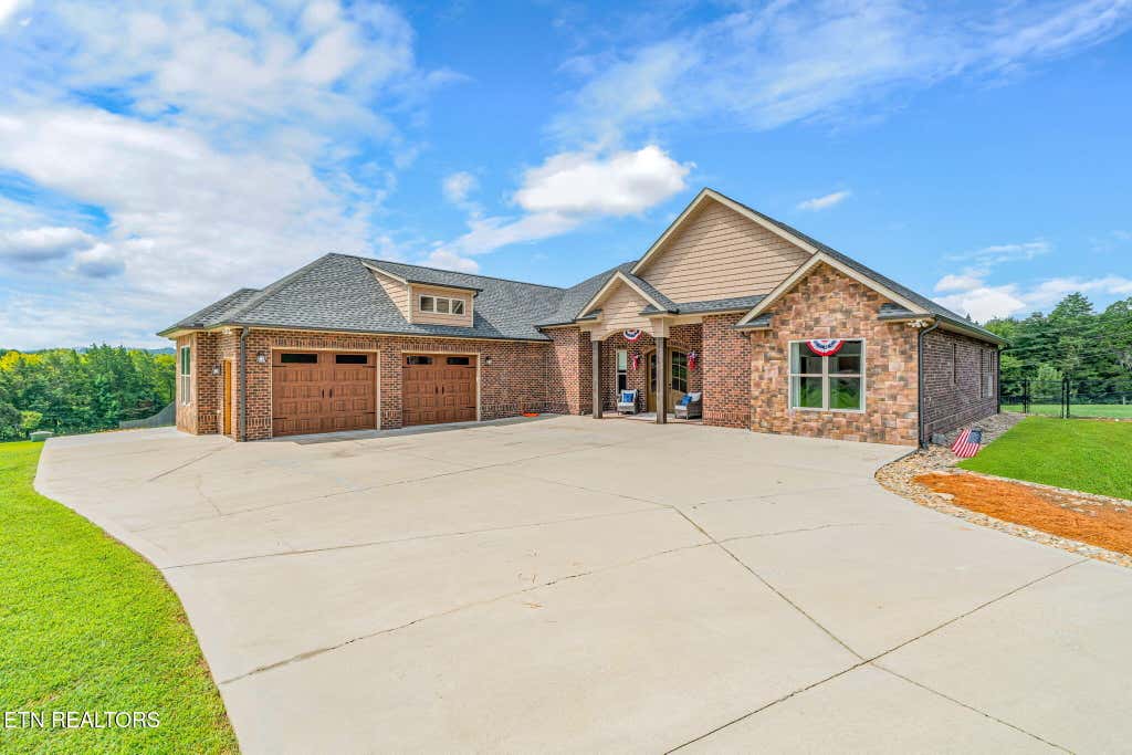 Photo of 9327 Strawberry Plains Pike, Strawberry Plains, TN 37871 (MLS # 1352587)
