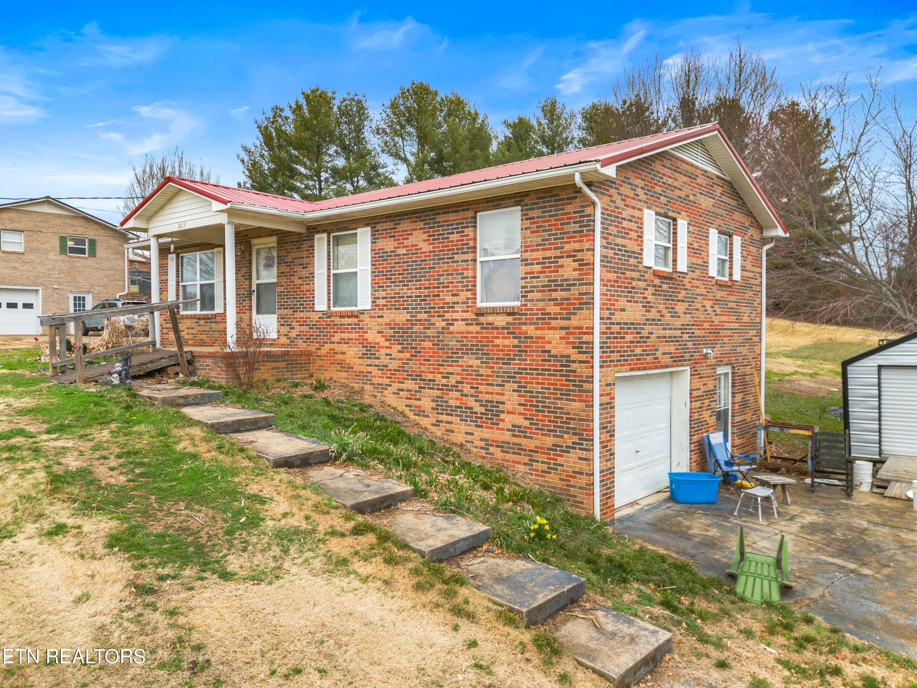 3013 Buckingham Rd
