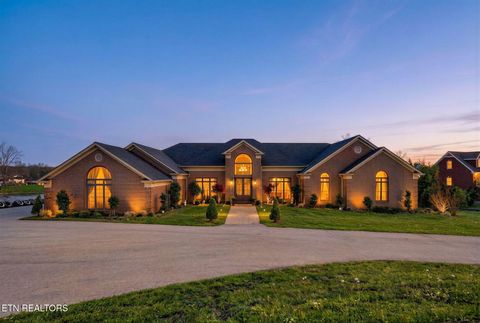 Photo of 1042 Holiday Drive, Crossville, TN 38555 (MLS # 1336663)