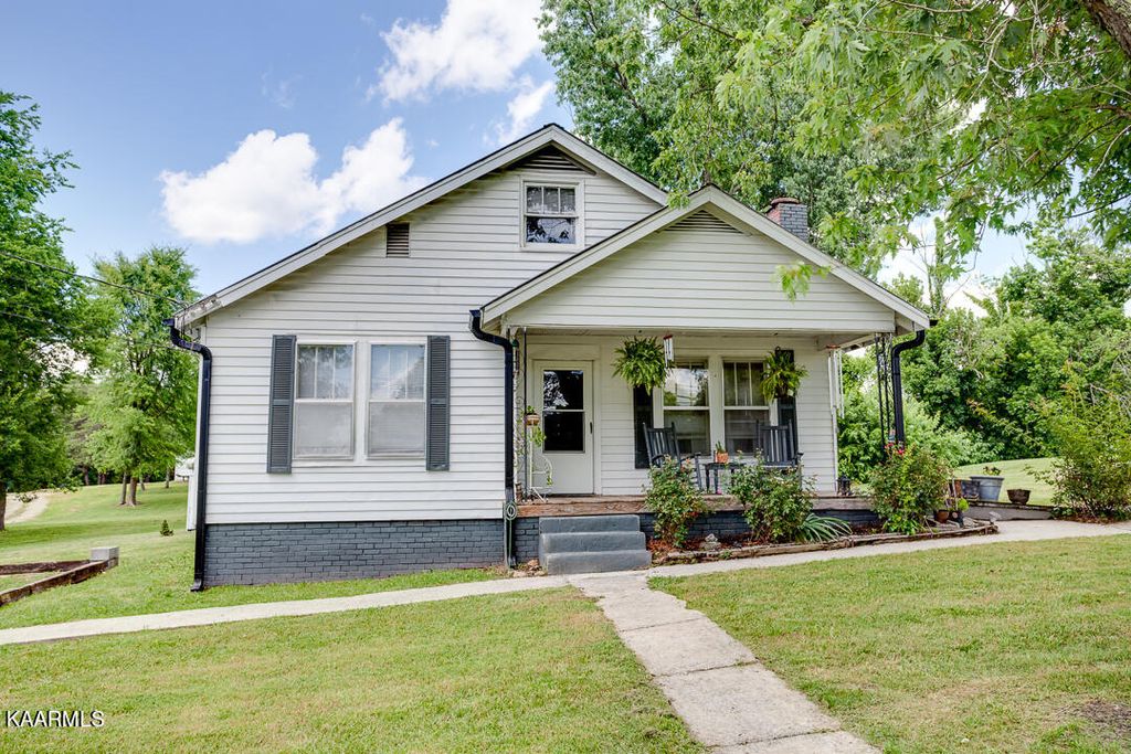 Photo of 8709 N Ruggles Ferry Pike, Strawberry Plains, TN 37871 (MLS # 1231589)