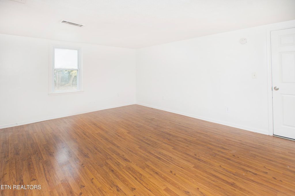 Photo of 504 Wharf St, Loudon, TN 37774 (MLS # 1333727)