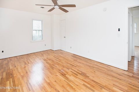 Tiny photo for 504 Wharf St, Loudon, TN 37774 (MLS # 1333727)