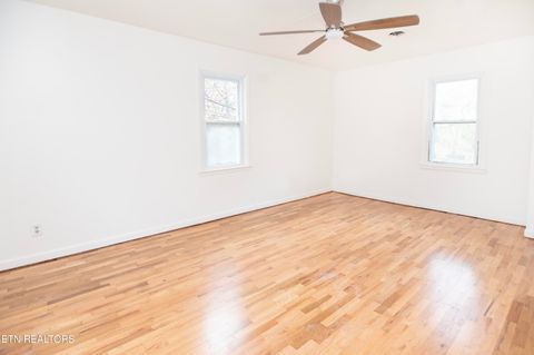 Tiny photo for 504 Wharf St, Loudon, TN 37774 (MLS # 1333727)