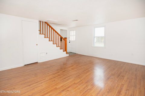 Tiny photo for 504 Wharf St, Loudon, TN 37774 (MLS # 1333727)